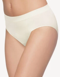 Wacoal B-Smooth Seamless Brief 838175 -Underline Fashion Store 196942