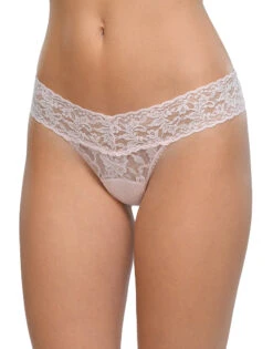 Hanky Panky Signature Lace 5 Pack Low Rise Thong 4911FPK 9 Hanky Panky Signature Lace 5 Pack Low Rise Thong 4911FPK -Underline Fashion Store 4911FPK BlissPink