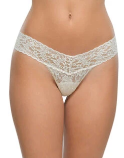Hanky Panky Stretch Signature Lace Low Rise Thong 4911 -Underline Fashion Store 4911 ivory