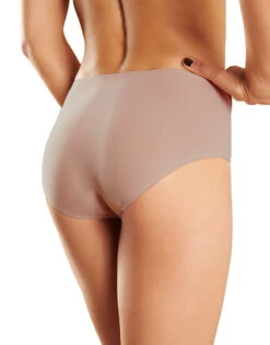 Chantelle Soft Stretch One Size Seamless Hipster Panty 2644 -Underline Fashion Store Chantelle 2644 Hazelnut B 2