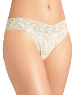 Hanky Panky Stretch Signature Original Rise Lace Thong 4811 13 Hanky Panky Stretch Signature Original Rise Lace Thong 4811 -Underline Fashion Store Hanky Panky 4811 Ivory B